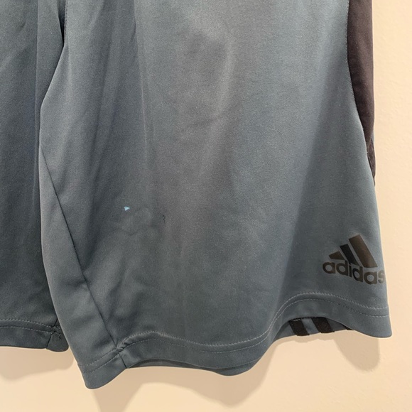 🤩 3 for $20 / Adidas Athletic Shorts size M - Picture 3 of 8